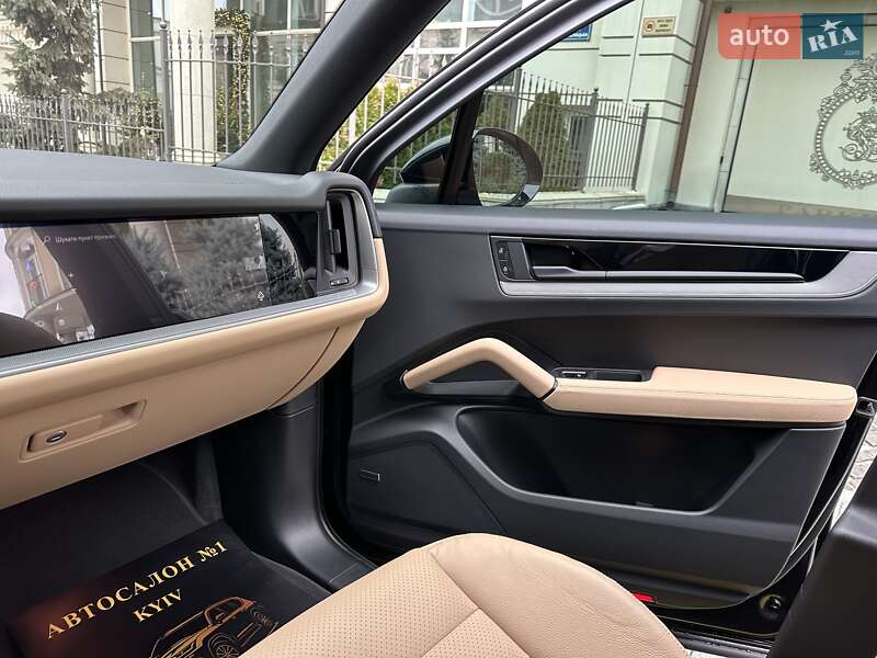 Внедорожник / Кроссовер Porsche Cayenne 2025 в Киеве