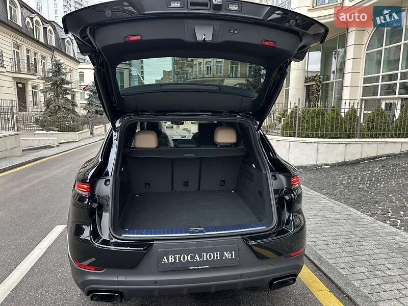 Внедорожник / Кроссовер Porsche Cayenne 2025 в Киеве