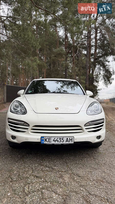 Позашляховик / Кросовер Porsche Cayenne 2011 в Києві