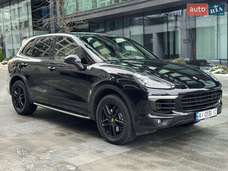 Внедорожник / Кроссовер Porsche Cayenne 2015 в Киеве