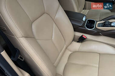 Внедорожник / Кроссовер Porsche Cayenne 2015 в Киеве