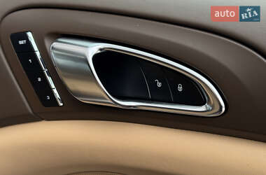 Внедорожник / Кроссовер Porsche Cayenne 2015 в Киеве