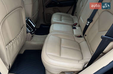 Внедорожник / Кроссовер Porsche Cayenne 2015 в Киеве
