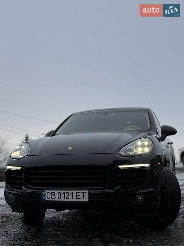 Позашляховик / Кросовер Porsche Cayenne 2015 в Дніпрі