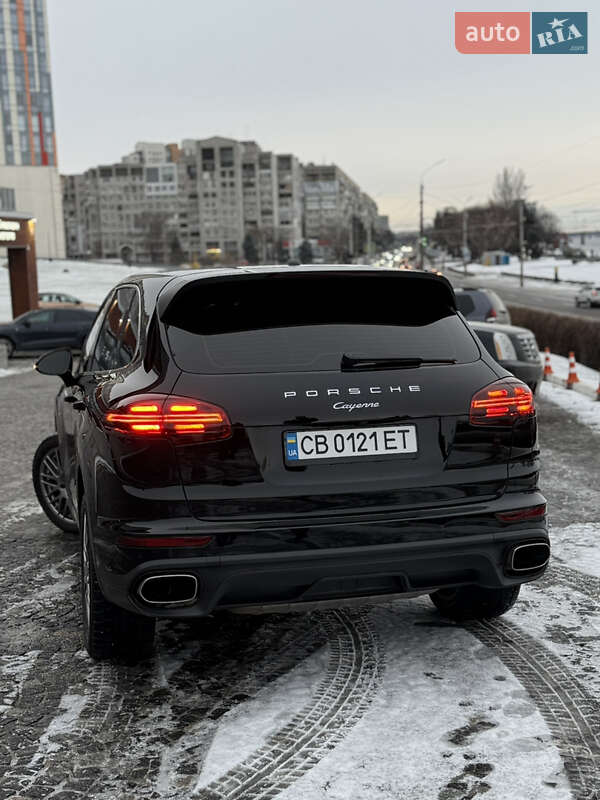 Позашляховик / Кросовер Porsche Cayenne 2015 в Дніпрі