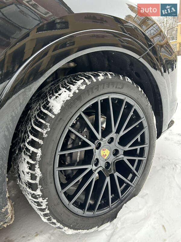 Внедорожник / Кроссовер Porsche Cayenne 2022 в Харькове