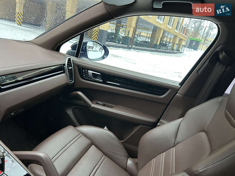 Внедорожник / Кроссовер Porsche Cayenne 2022 в Харькове