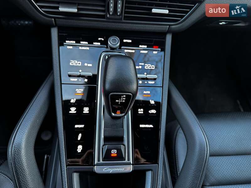 Внедорожник / Кроссовер Porsche Cayenne 2020 в Киеве