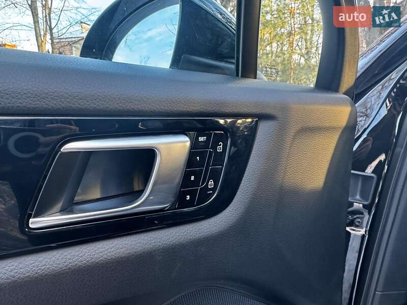 Внедорожник / Кроссовер Porsche Cayenne 2020 в Киеве