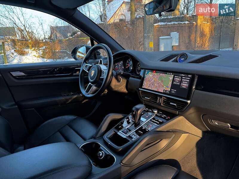 Внедорожник / Кроссовер Porsche Cayenne 2020 в Киеве