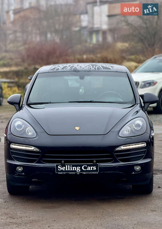 Внедорожник / Кроссовер Porsche Cayenne 2011 в Ровно