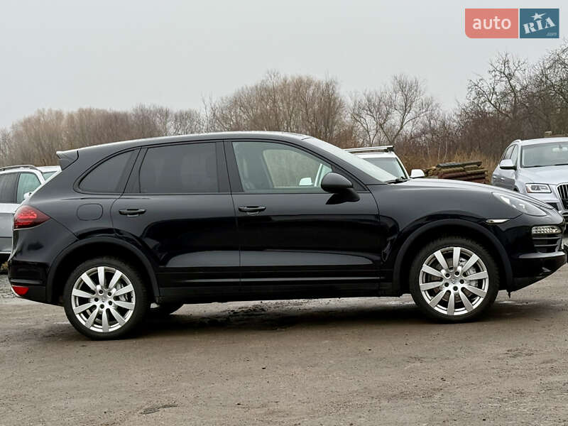Внедорожник / Кроссовер Porsche Cayenne 2011 в Ровно