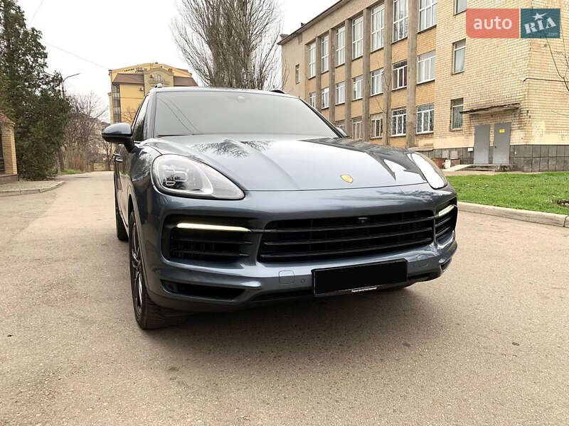Внедорожник / Кроссовер Porsche Cayenne 2019 в Киеве