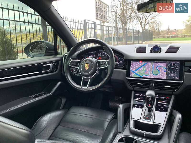 Внедорожник / Кроссовер Porsche Cayenne 2019 в Киеве