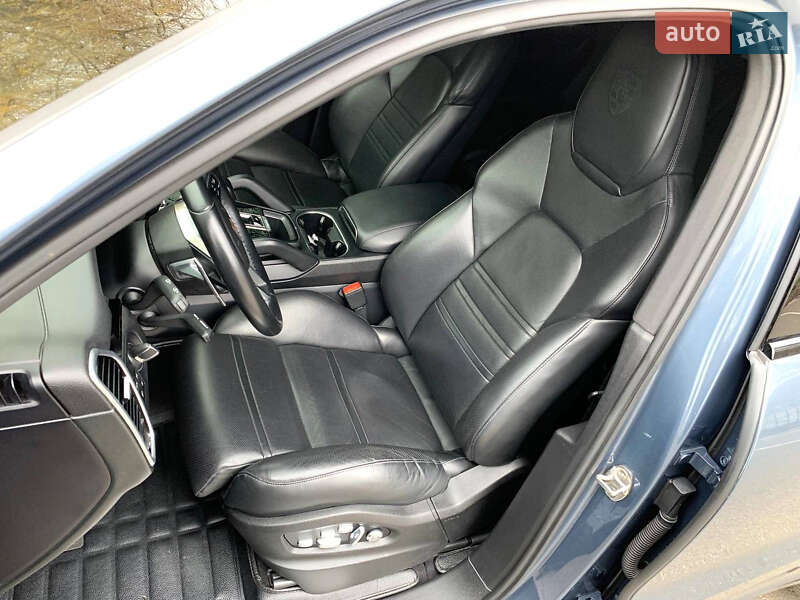 Внедорожник / Кроссовер Porsche Cayenne 2019 в Киеве
