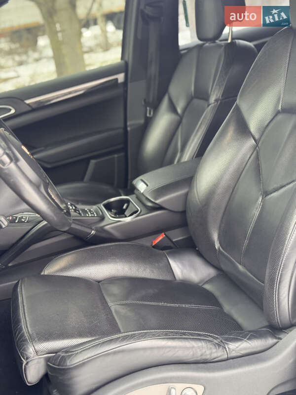 Внедорожник / Кроссовер Porsche Cayenne 2011 в Днепре