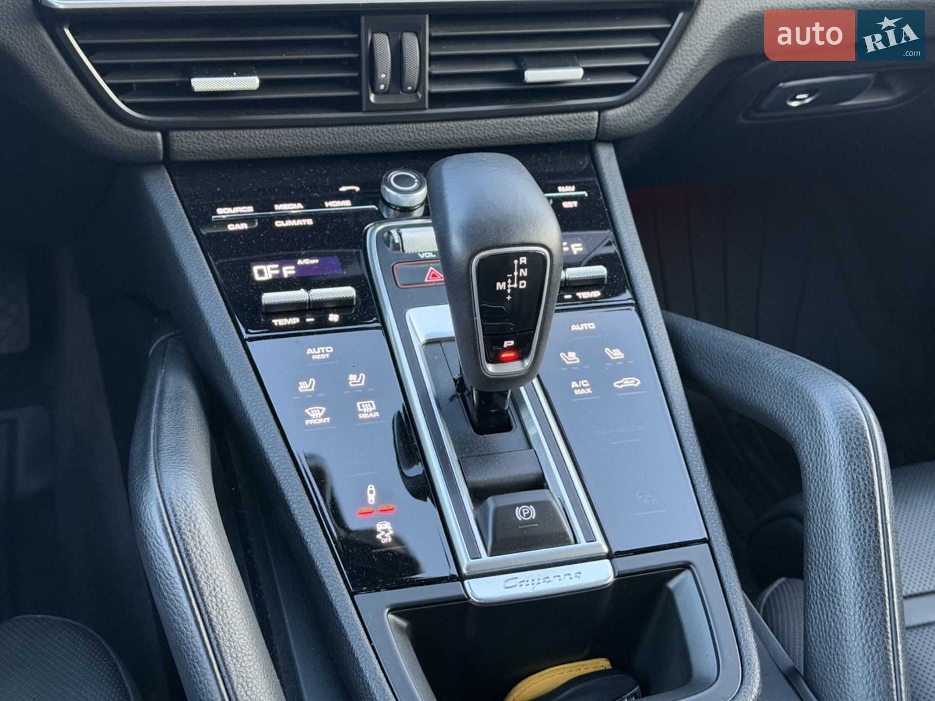 2019 Porsche Cayenne - мініатюра 29