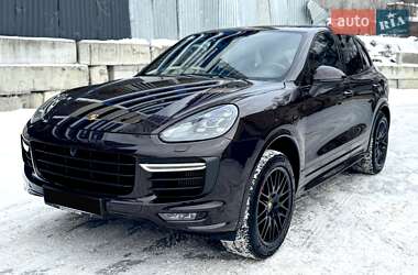 Позашляховик / Кросовер Porsche Cayenne 2016 в Дніпрі