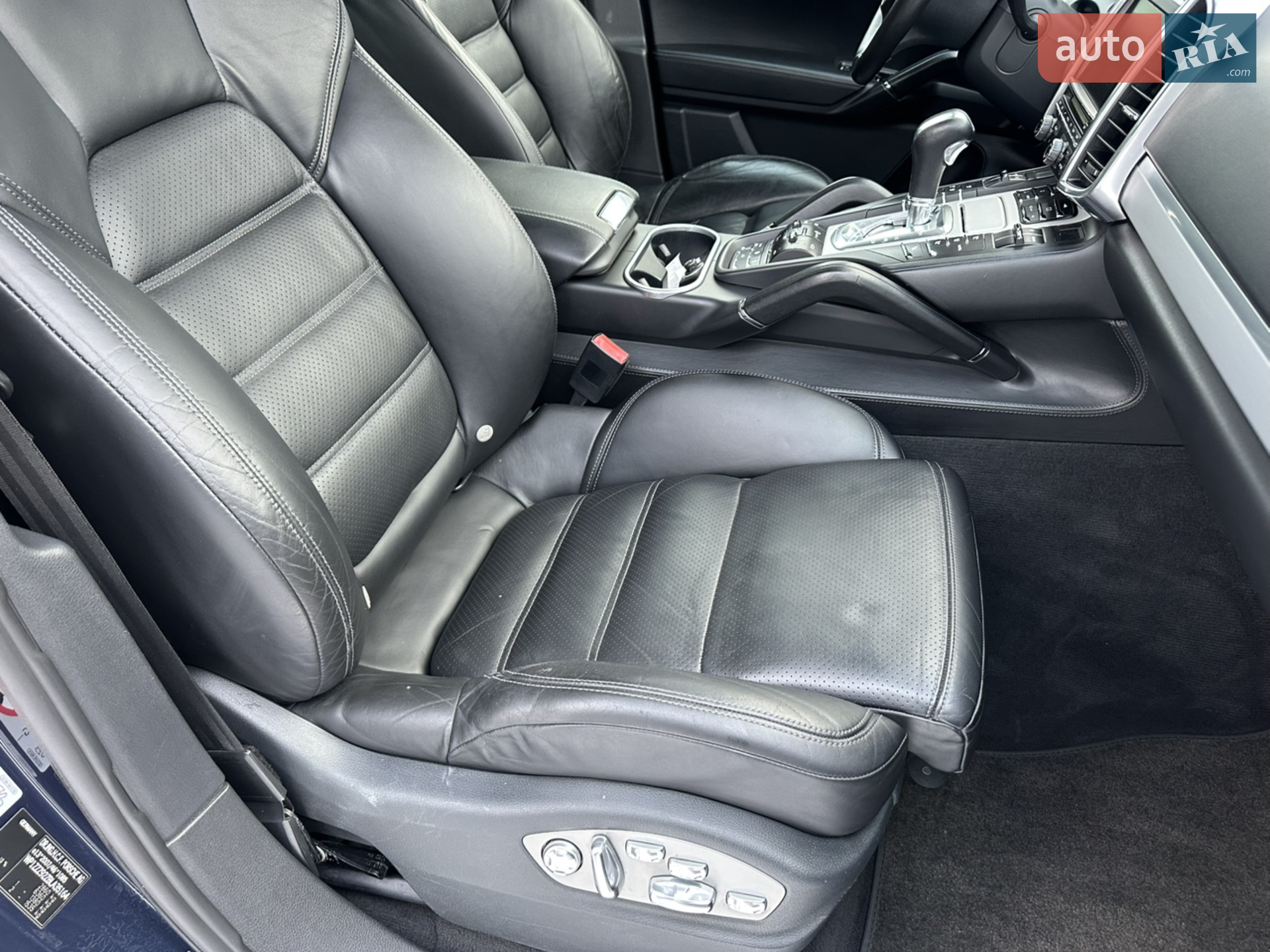 2011 Porsche Cayenne - мініатюра 17