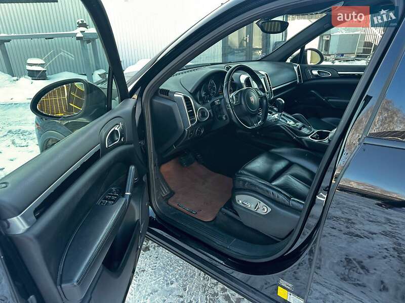 Внедорожник / Кроссовер Porsche Cayenne 2013 в Владимире