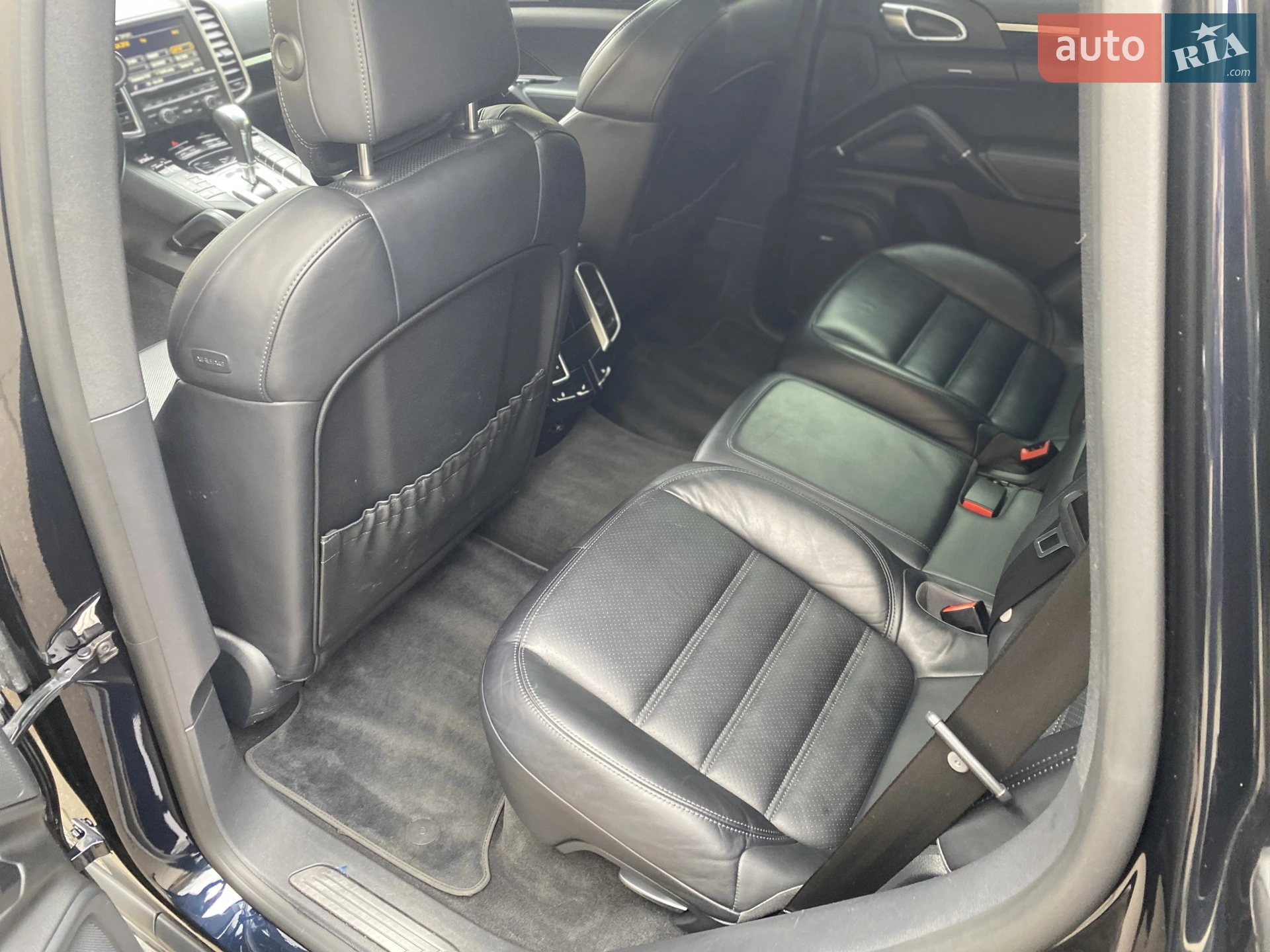 2016 Porsche Cayenne - мініатюра 25