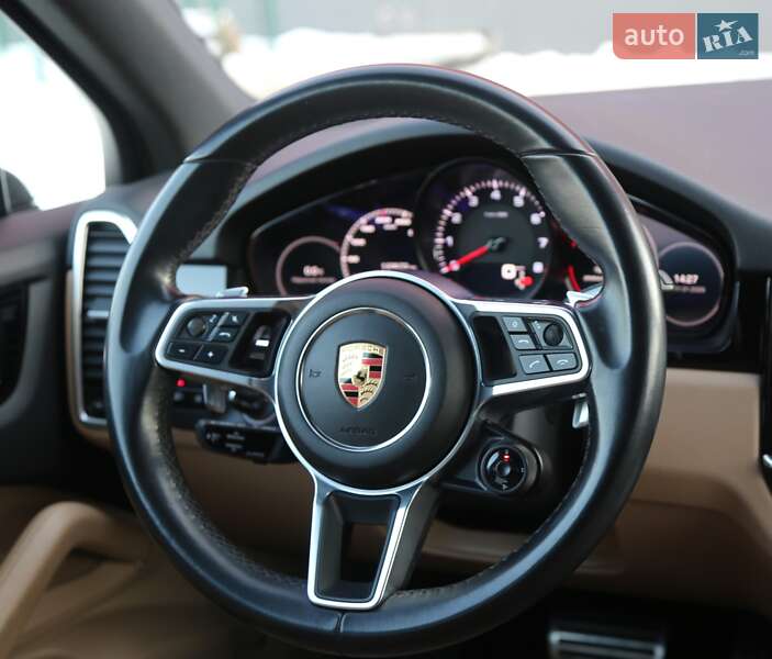 Внедорожник / Кроссовер Porsche Cayenne 2018 в Киеве