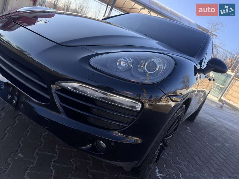 Внедорожник / Кроссовер Porsche Cayenne 2012 в Кривом Роге