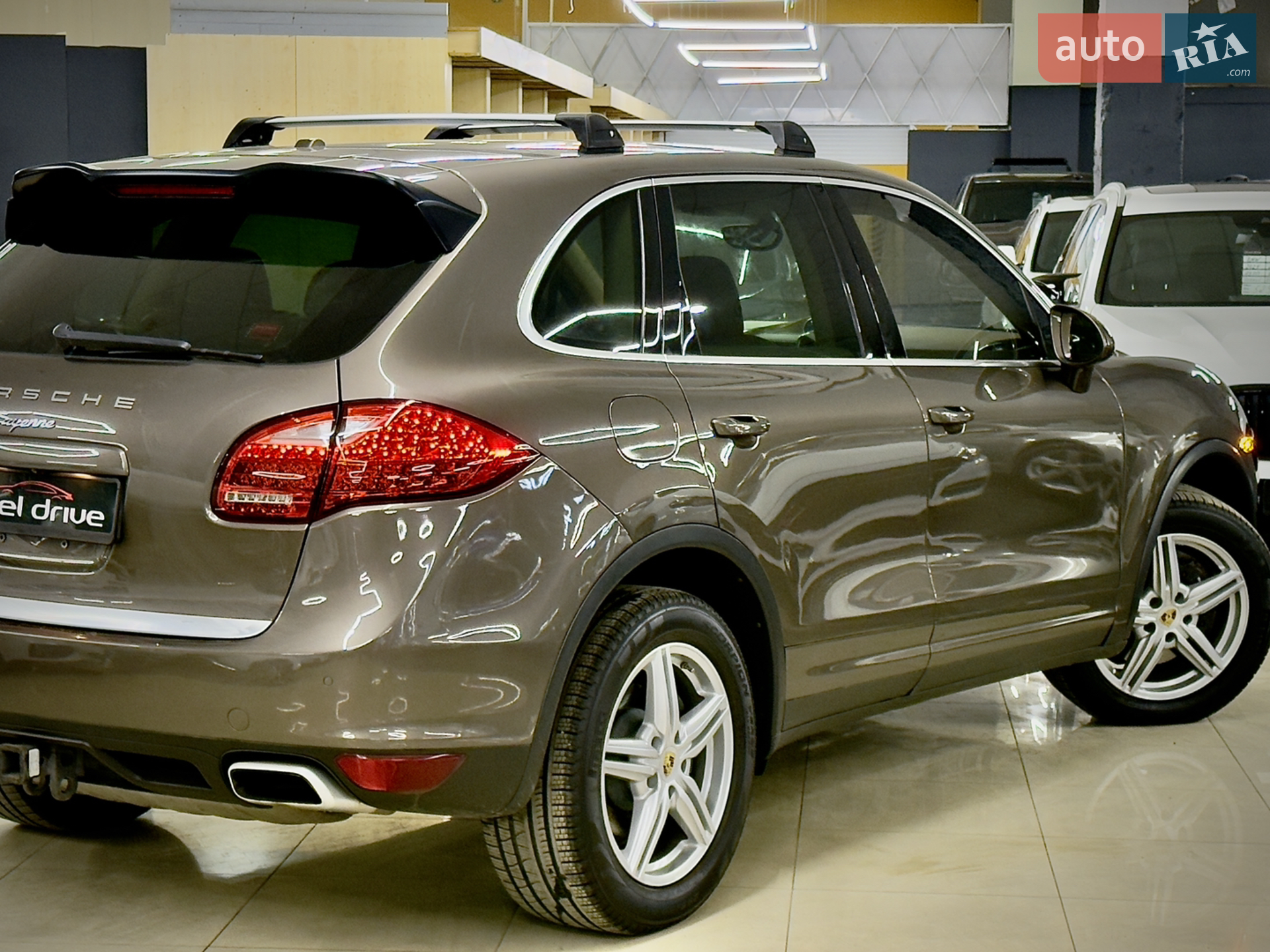 2013 Porsche Cayenne - мініатюра 10