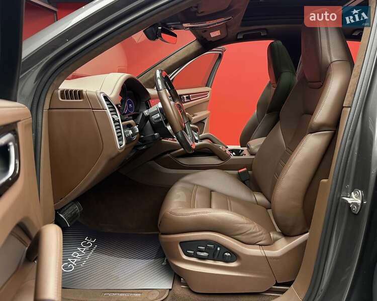 Внедорожник / Кроссовер Porsche Cayenne 2022 в Киеве