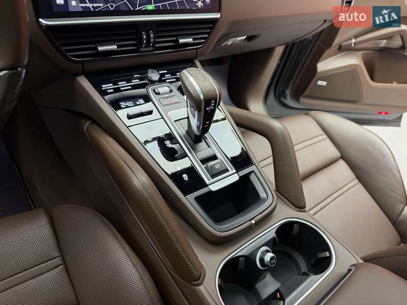 Внедорожник / Кроссовер Porsche Cayenne 2022 в Киеве