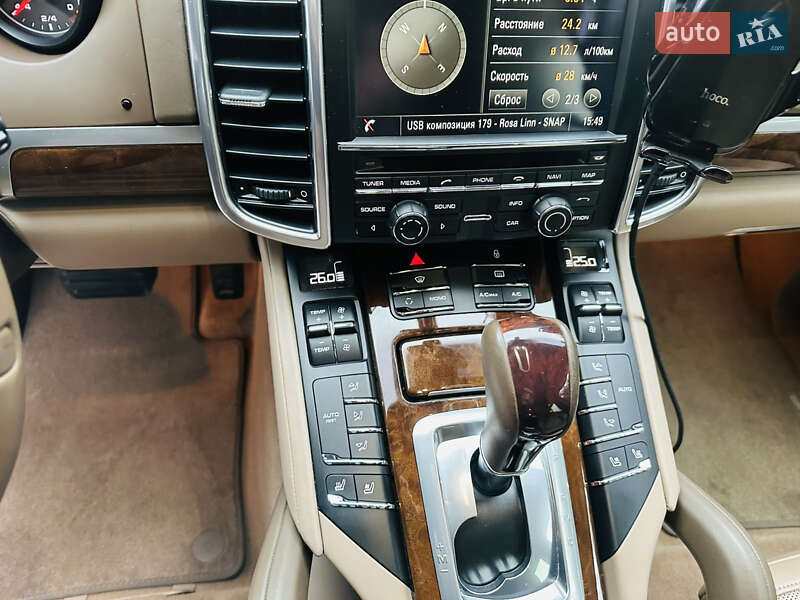 Внедорожник / Кроссовер Porsche Cayenne 2013 в Одессе