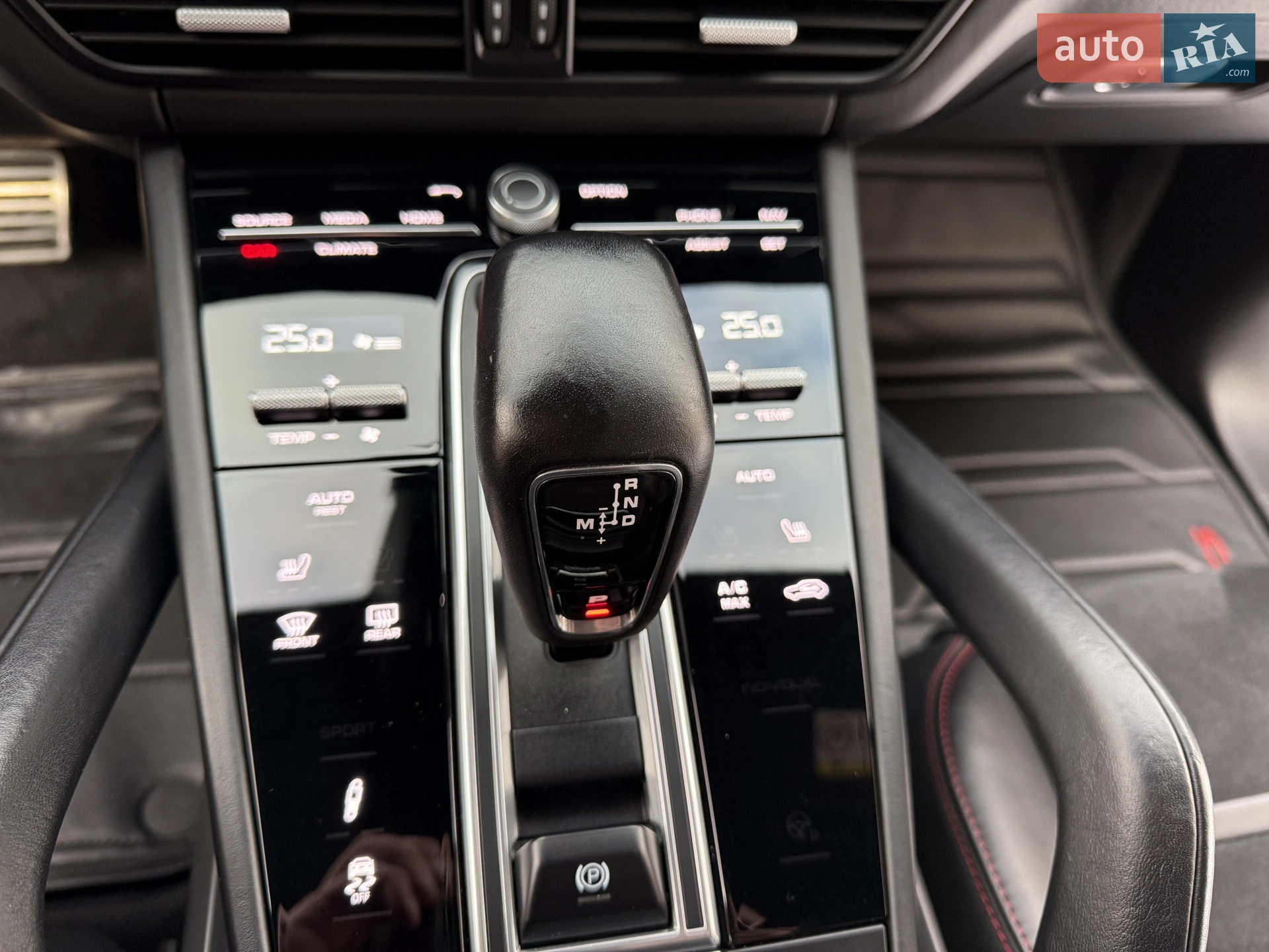 2021 Porsche Cayenne - мініатюра 16