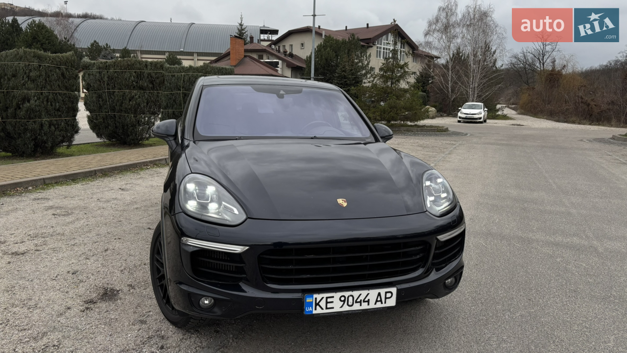 2015 Porsche Cayenne - мініатюра 14