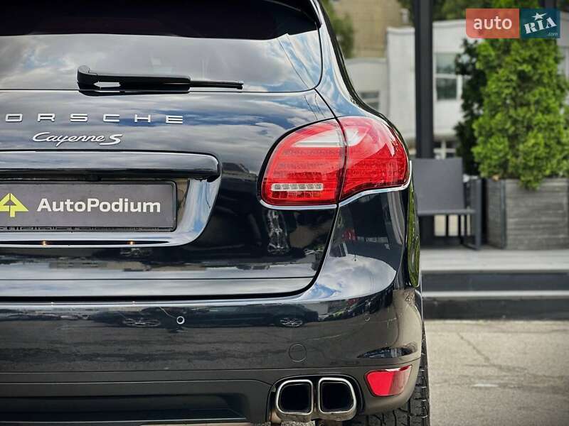 Внедорожник / Кроссовер Porsche Cayenne 2013 в Киеве