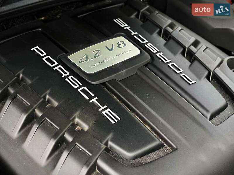 Внедорожник / Кроссовер Porsche Cayenne 2013 в Киеве