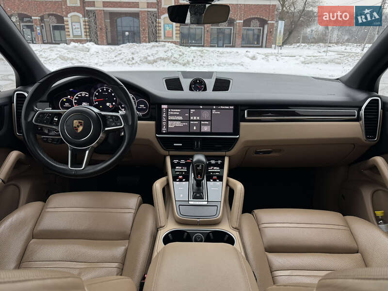 Внедорожник / Кроссовер Porsche Cayenne 2018 в Киеве