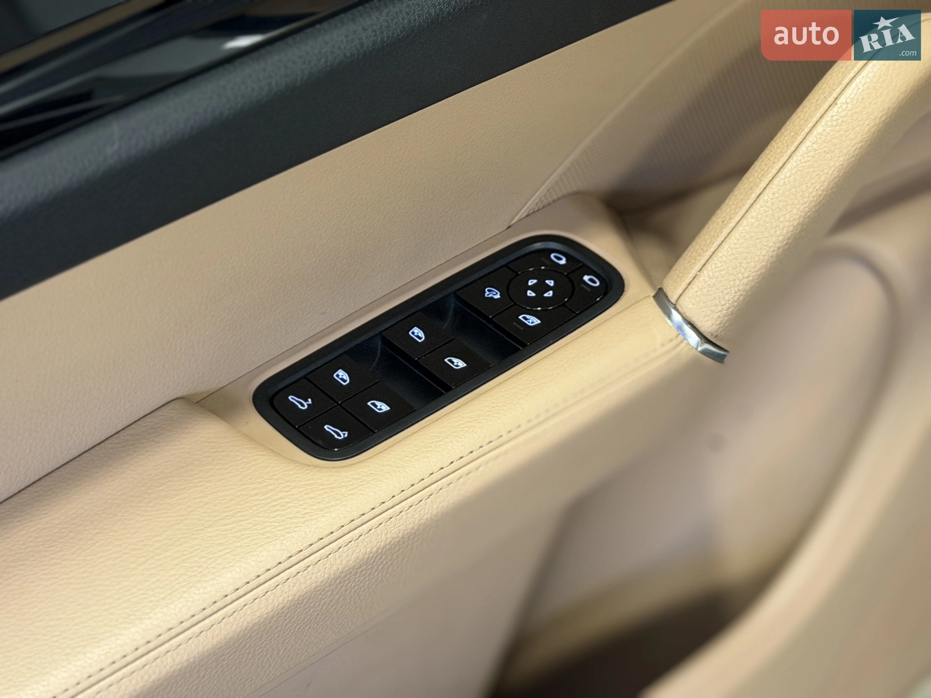 2019 Porsche Cayenne - мініатюра 37