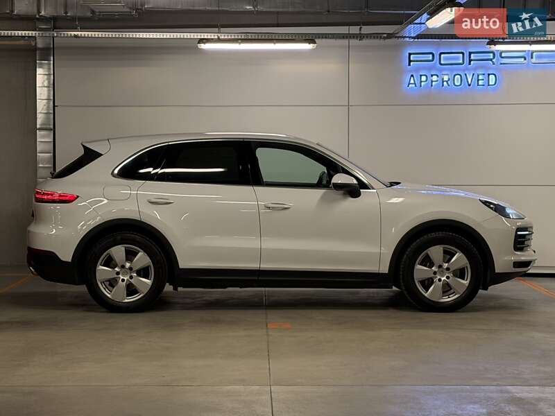 Внедорожник / Кроссовер Porsche Cayenne 2019 в Киеве
