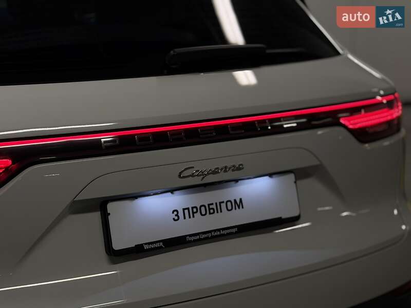 Внедорожник / Кроссовер Porsche Cayenne 2019 в Киеве