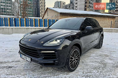 Внедорожник / Кроссовер Porsche Cayenne 2018 в Киеве
