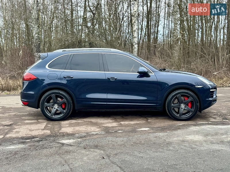 Внедорожник / Кроссовер Porsche Cayenne 2010 в Житомире