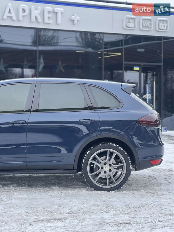 Внедорожник / Кроссовер Porsche Cayenne 2012 в Виннице