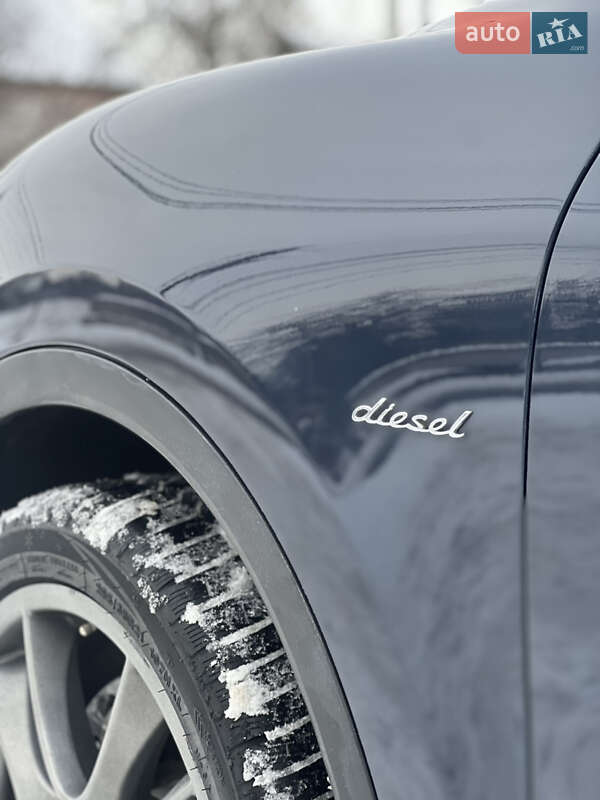 Внедорожник / Кроссовер Porsche Cayenne 2012 в Виннице
