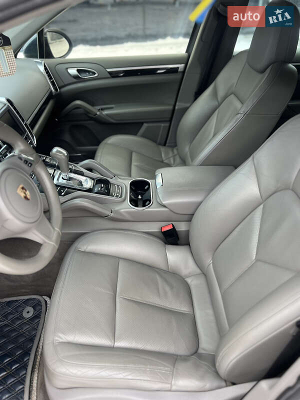 Внедорожник / Кроссовер Porsche Cayenne 2012 в Виннице