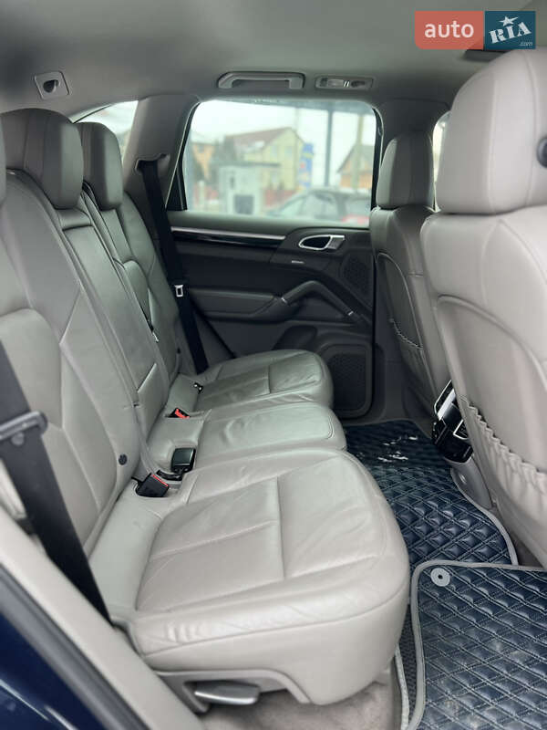 Внедорожник / Кроссовер Porsche Cayenne 2012 в Виннице