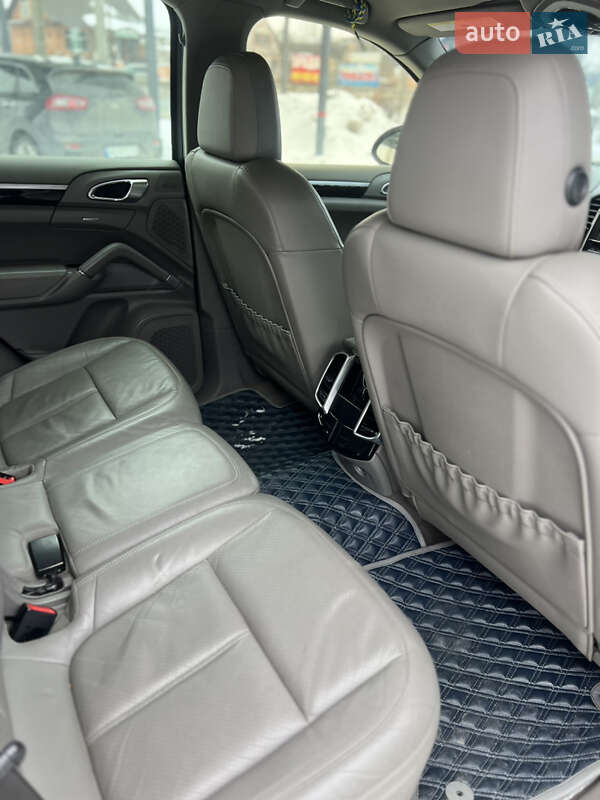 Внедорожник / Кроссовер Porsche Cayenne 2012 в Виннице