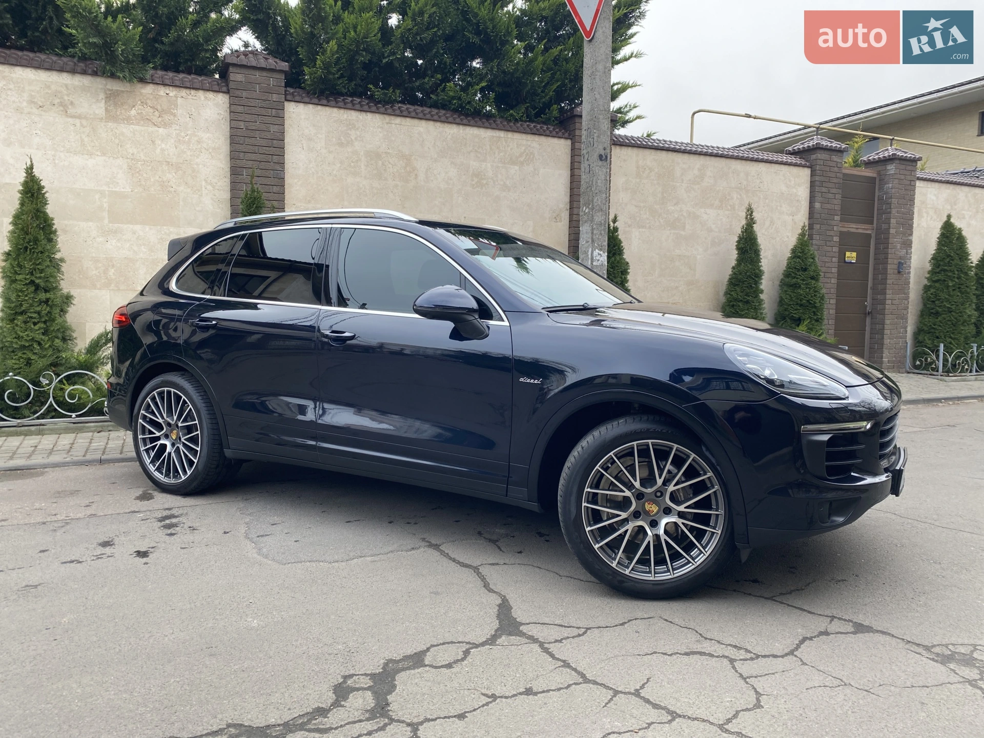 2016 Porsche Cayenne - мініатюра 8