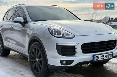 Позашляховик / Кросовер Porsche Cayenne 2015 в Львові