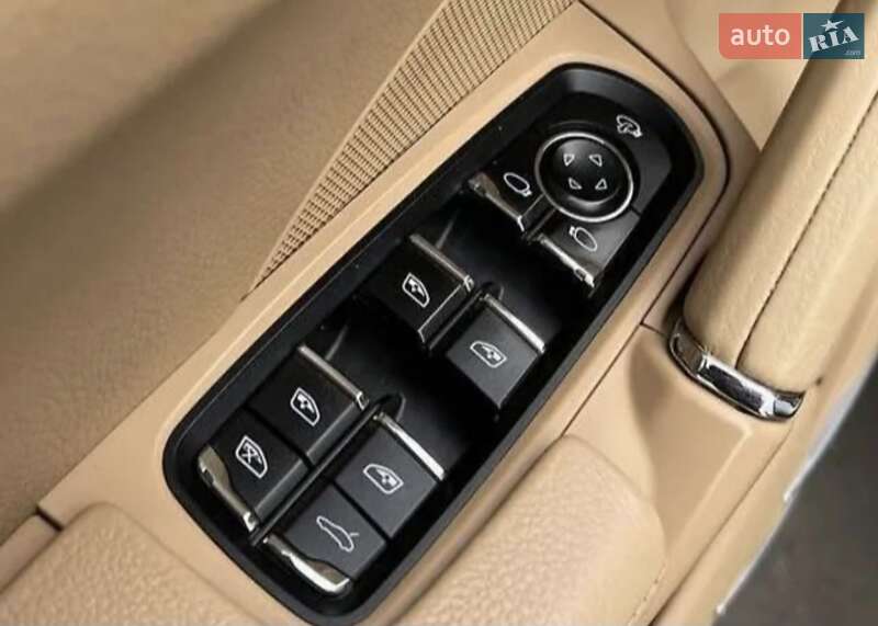 Внедорожник / Кроссовер Porsche Cayenne 2012 в Виннице