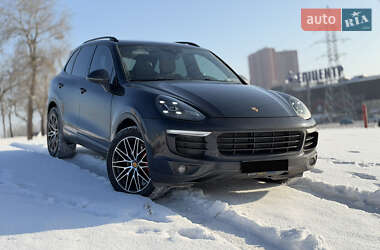 Позашляховик / Кросовер Porsche Cayenne 2017 в Києві